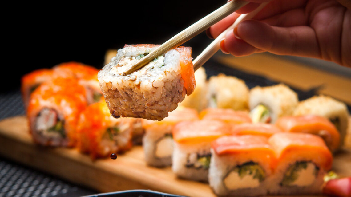 Quel restaurant choisir pour une première livraison de sushis à Saint-Tropez ?